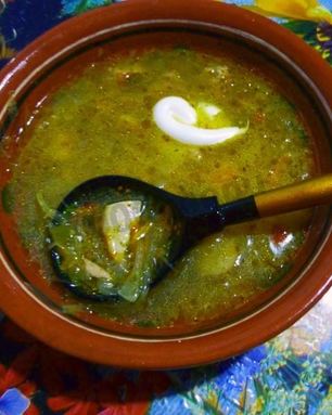 Щи из кислой квашеной капусты с грибами