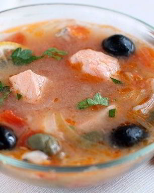 Рыбная солянка из форели