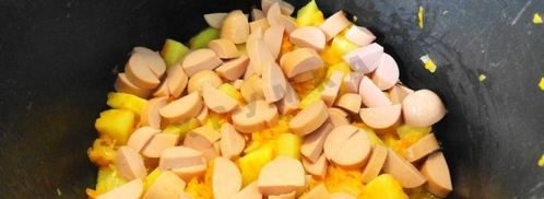 солянка из капусты с сосисками и помидор в мультиварке. Шаг 5