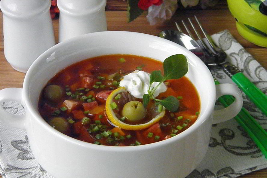 Рецепт классическая солянка с мясом и картошкой