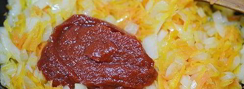 солянка московская на сковороде. Шаг 2