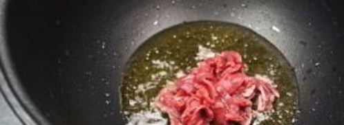 солянка мясная на сковороде. Шаг 5