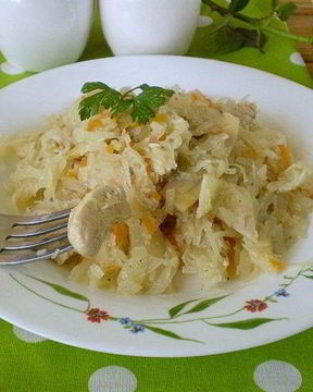 Солянка с курицей и капустой