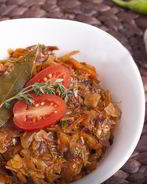 Солянка с сосиской из свежей капусты