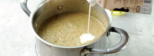 суп-пюре из кабачков с грибами и сельдереем. Шаг 9