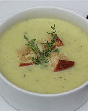 Суп-пюре из кабачков с плавленым сыром