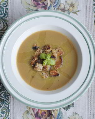 Вегетарианский суп-пюре из заморожнного горошка