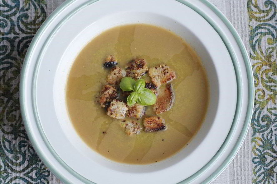 Рецепт вегетарианский суп-пюре из заморожнного горошка