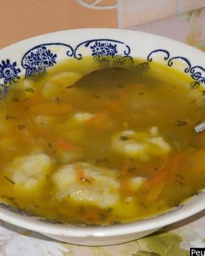 Суп с клецками из теста