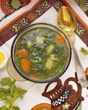 Суп с крапивой и яйцом