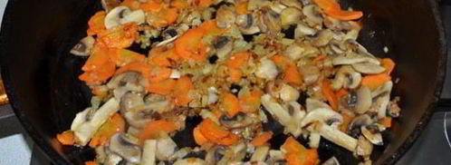 сырный суп с грибами. Шаг 3