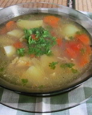 Уха на курином бульоне