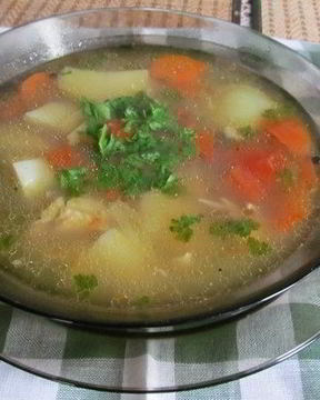 Уха на курином бульоне