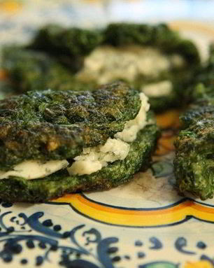 Блинчики из шпината с голубым сыром