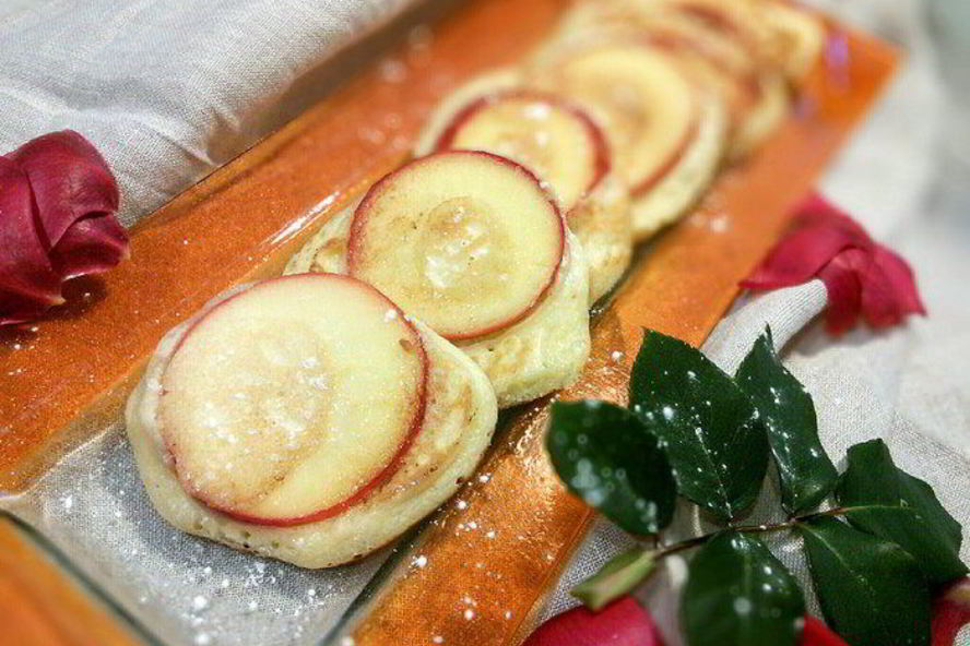 Рецепт блинчики на сметане с яблоками