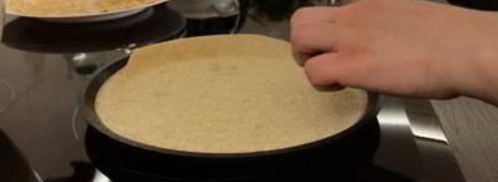 блины из цельнозерновой муки на молоке. Шаг 4