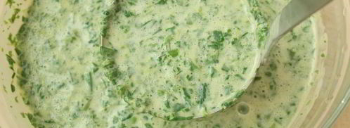 шпинатные блинчики с красной рыбой и икрой. Шаг 4