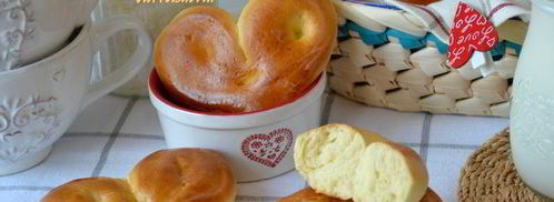 булочки молочные сердечки. Шаг 12