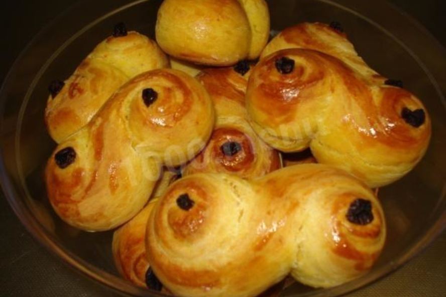 Рецепт булочки плюшки с творогом с изюмом