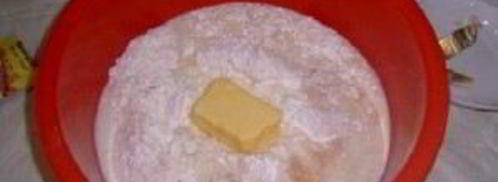 булочки с колбасой. Шаг 2