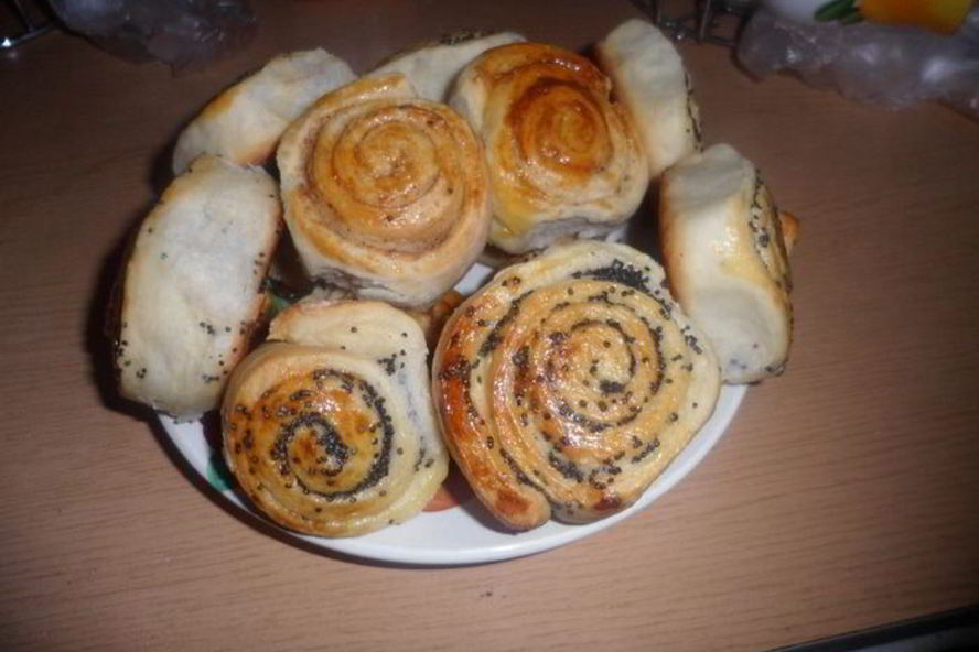 Рецепт булочки с маком и корицей
