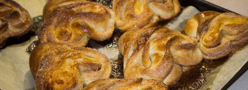 булочки с сахаром из дрожжевого теста с корицей. Шаг 25