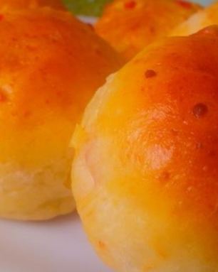 Булочки с творогом и сладким красным перцем