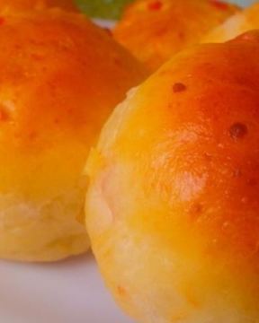 Булочки с творогом и сладким красным перцем