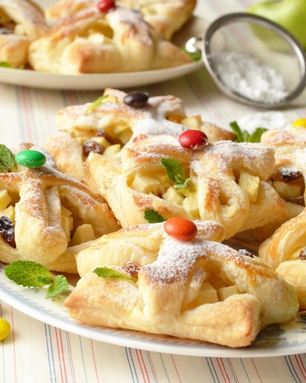 Булочки с яблоком и корицей