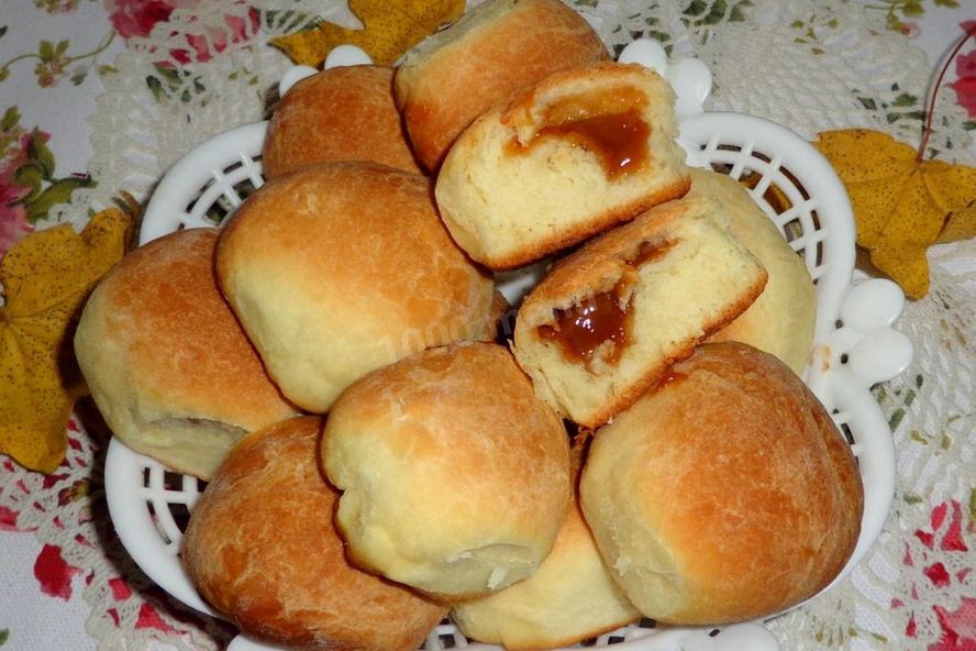 Рецепт булочки со сгущенкой из дрожжевого теста