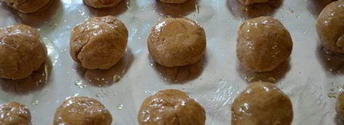 хлебные булочки с маком, кунжутом и семечками. Шаг 4