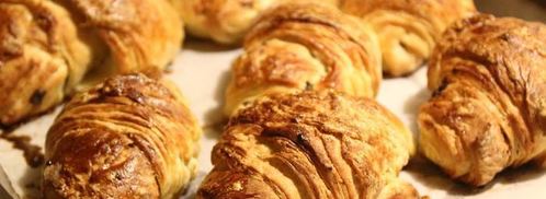 круассаны из слоеного дрожжевого теста. Шаг 10