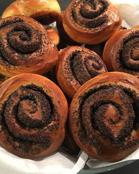 Маковые булочки