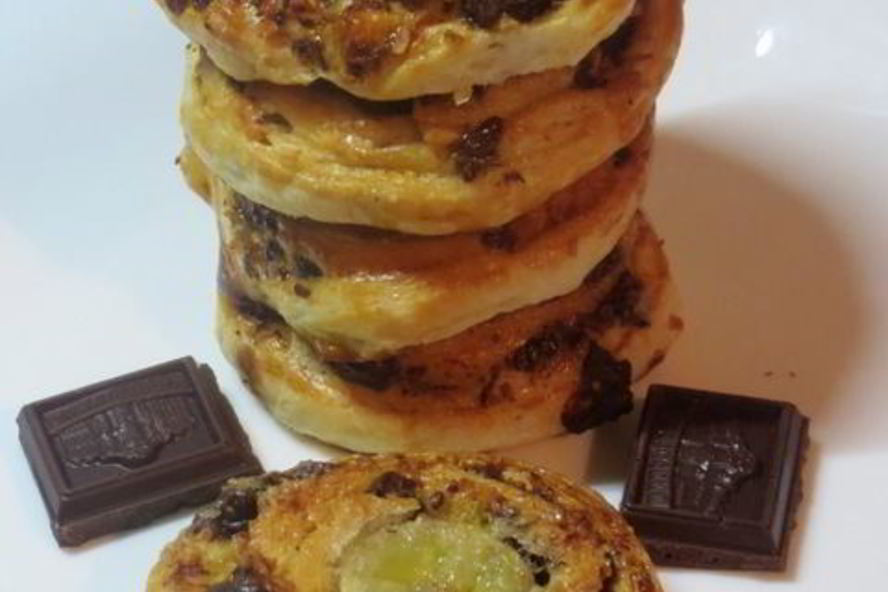 Рецепт шоколадно-банановые булочки улитки