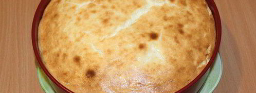 брауни с чизкейком, взбитыми сливками и ягодой. Шаг 8