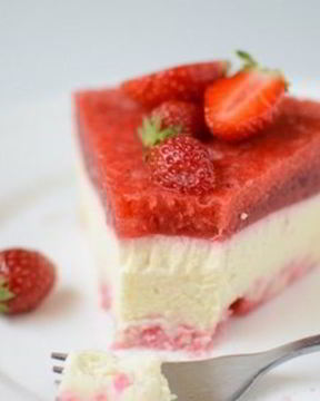 Клубничный чизкейк с меренгами