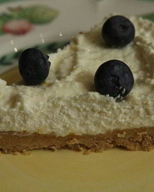 Очень простой лимонный чизкейк с ягодами