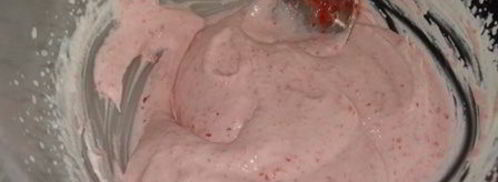 шоколадные мини-чизкейки с воздушным клубничным кремом. Шаг 4