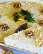 Закусочный чизкейк с горгонзолой и грецкими орехами