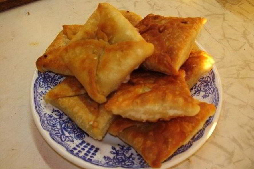 Рецепт кефирные конвертики с сыром