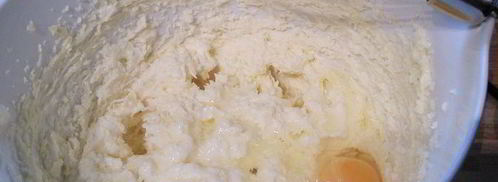 карамельный кекс с вишней. Шаг 3