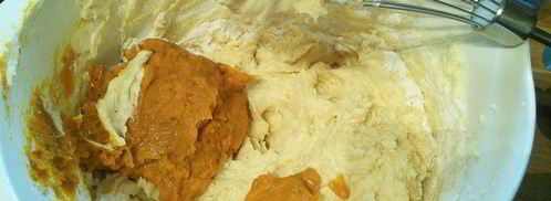 карамельный кекс с вишней. Шаг 6