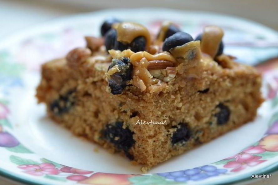 Рецепт кекс с ягодой и карамельной глазурью