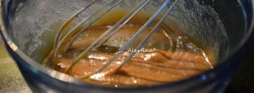 кекс с ягодой и карамельной глазурью. Шаг 2