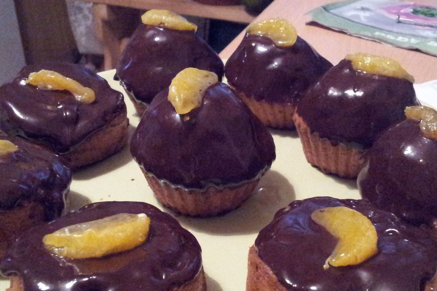 Рецепт мандариновые кексы с шоколадной глазурью