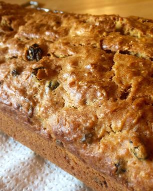 Морковный кекс с изюмом и орехами