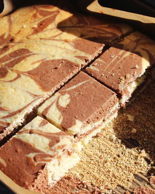 Мраморный кекс с лимонной цедрой