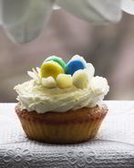 Пасхальные апельсиновые капкейки с ромовым кремом