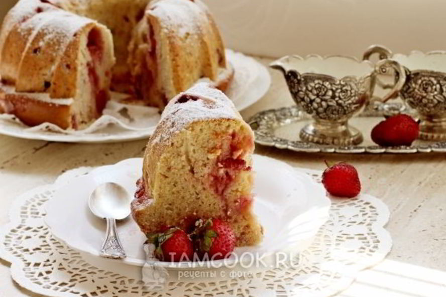 Рецепт сливочный кекс с клубникой