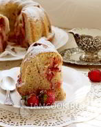 Сливочный кекс с клубникой